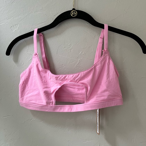 💖SKIMS FITS EVERYBODY PICOT TRIM CUT OUT SCOOP BRALETTE BUBBLEGUM S - Picture 5 of 6